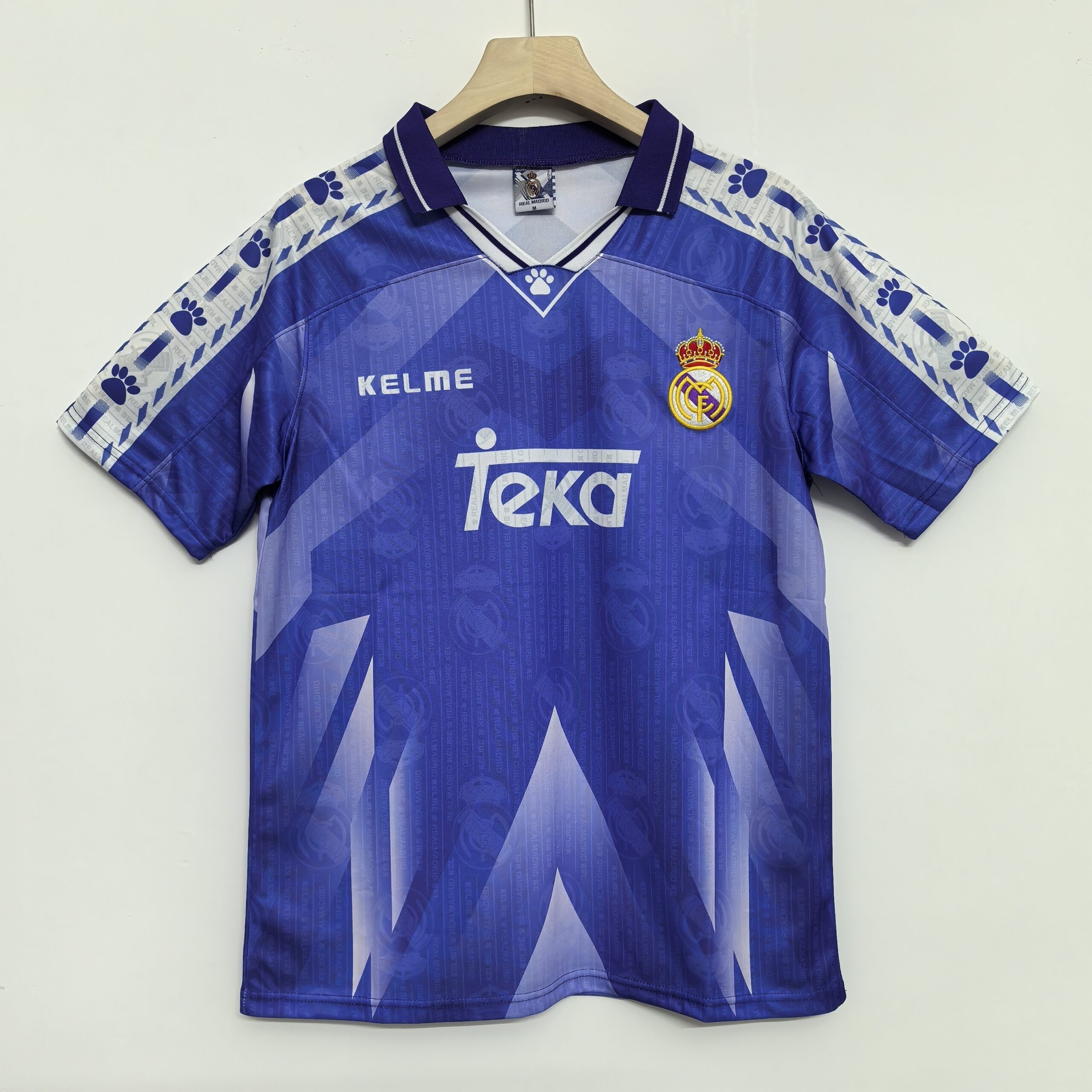 96-97 Real Madrid away game