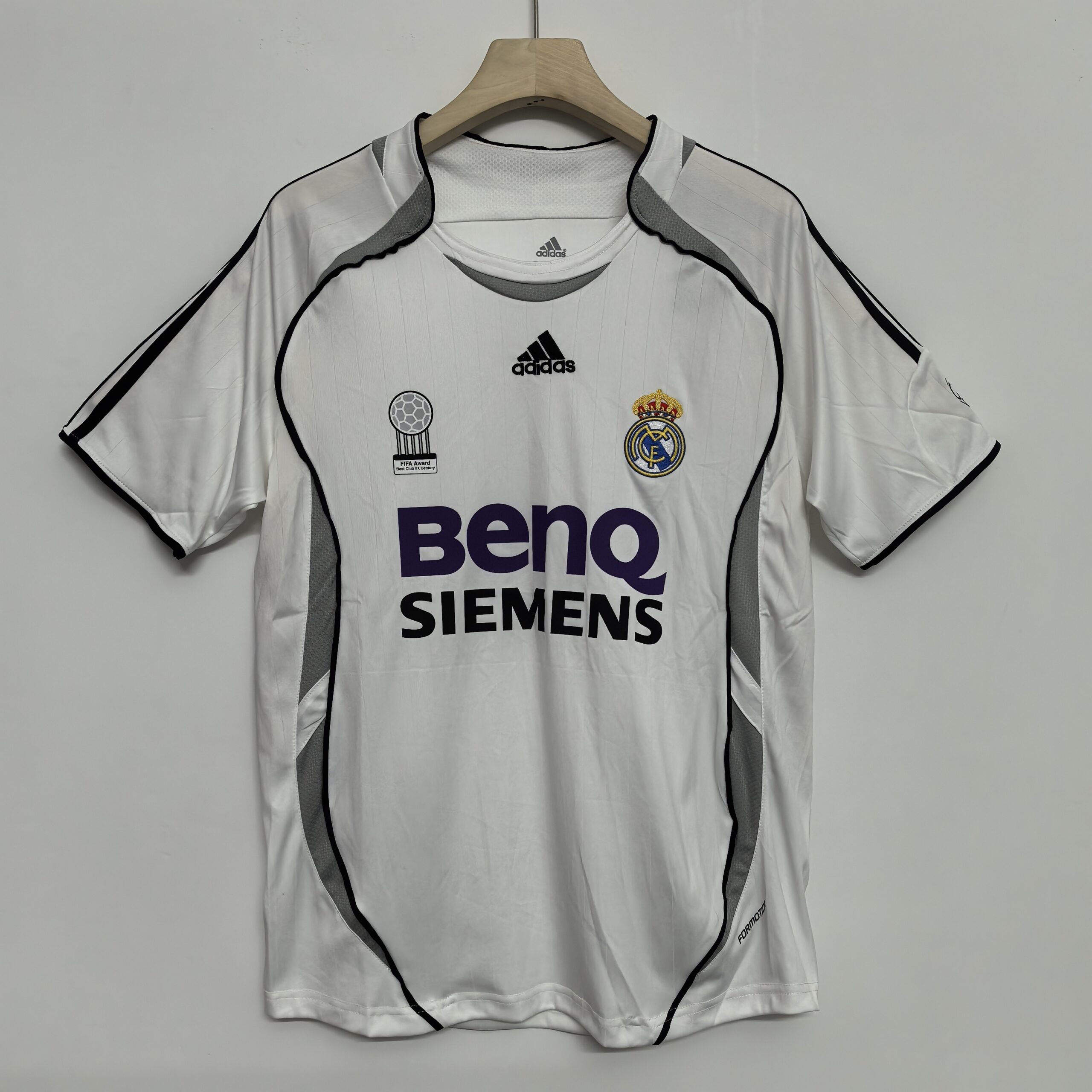 06-07 White, Real Madrid Home Stadium