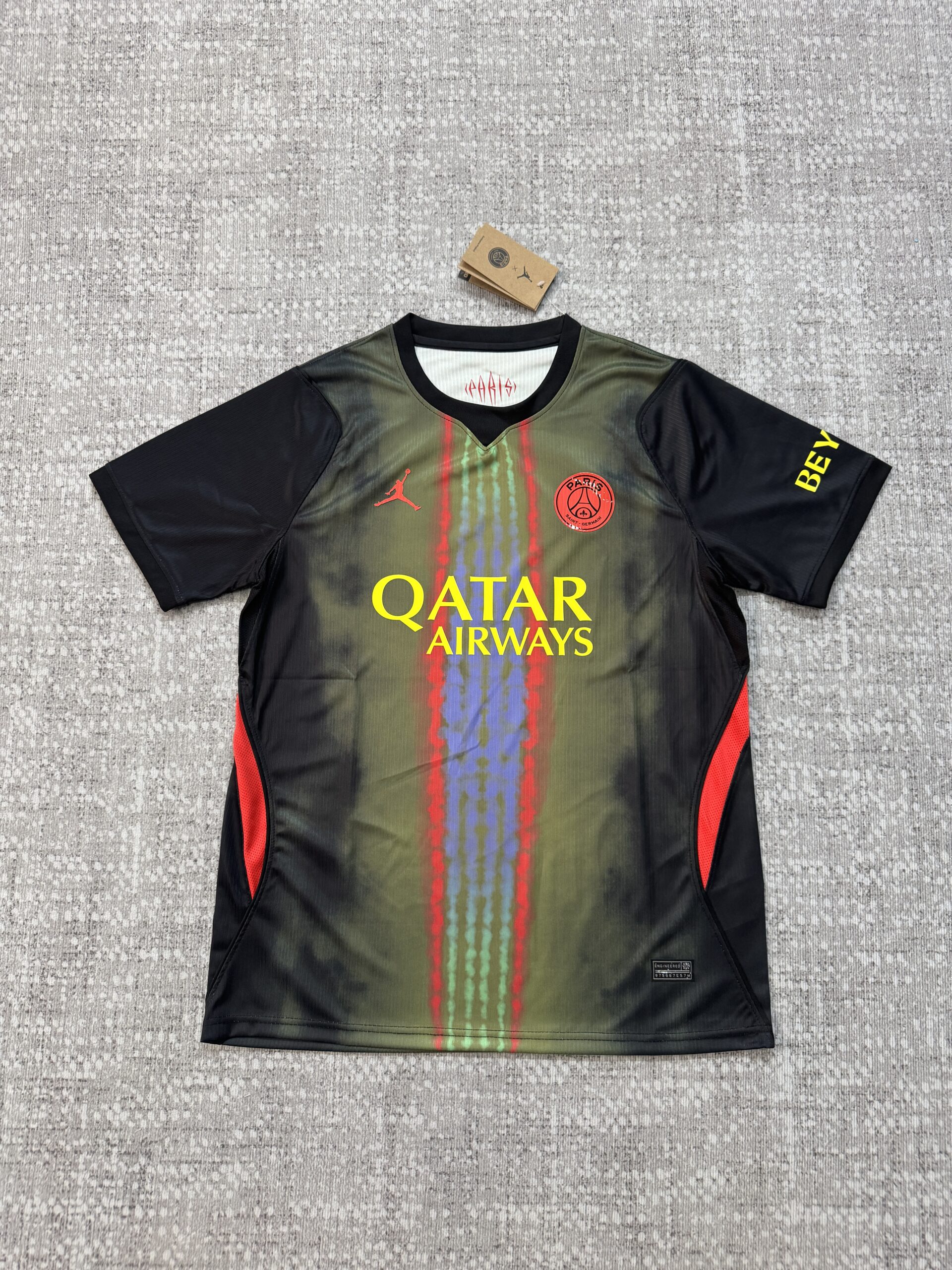 26–27  PSG Third Away
